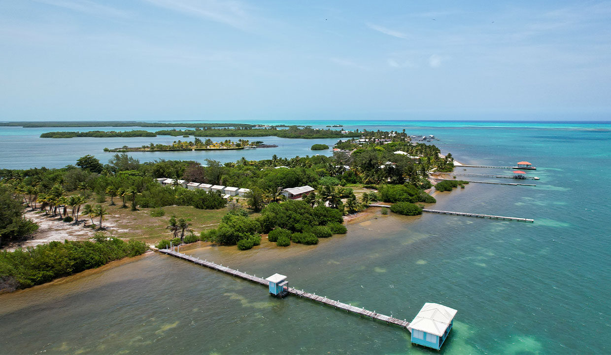 House-in-st-georges-caye-aerial2