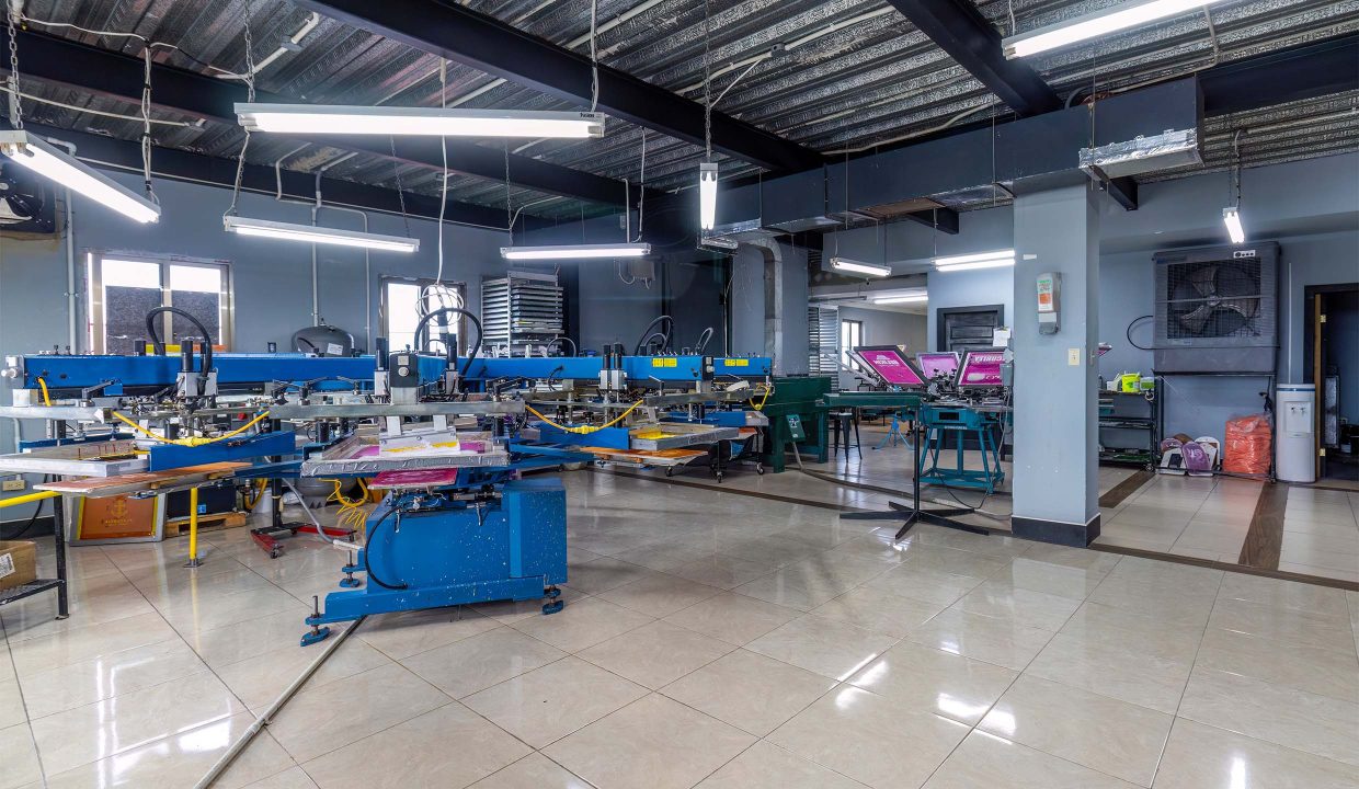 t-shirt-factory-17-DeNoiseAI-low-light